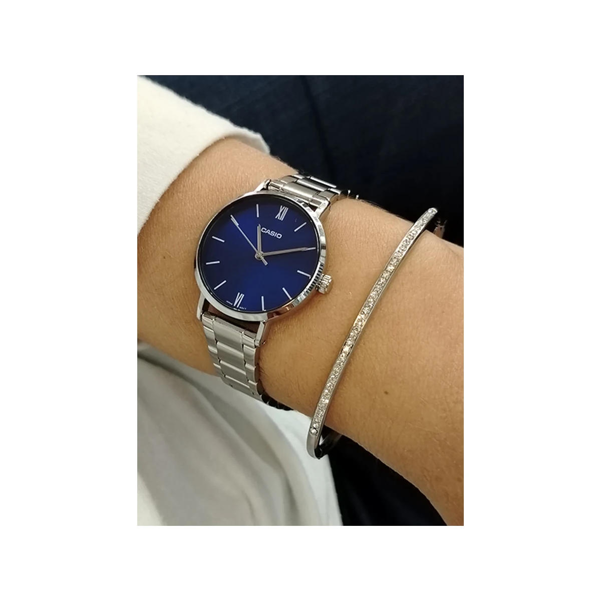 CASIO LTP-VT02D-2A — наручные часы
