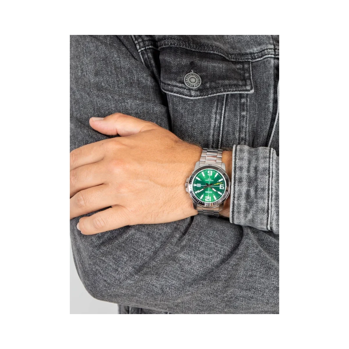 CASIO MTP-VD01D-3B — наручные часы